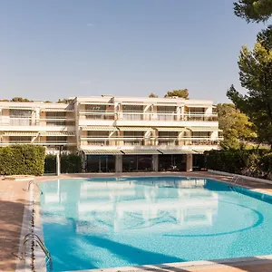3* Aparthotel Pierre & La Corniche D'or